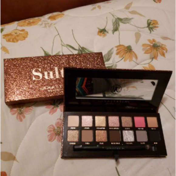 Anastasia Beverly Hills Other - Anastasia Beverly Hills Sultry Eyeshadow Palette